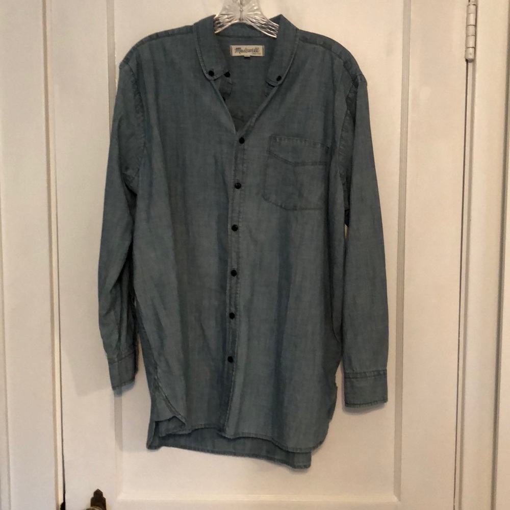 Lightweight denim/chambray shirt